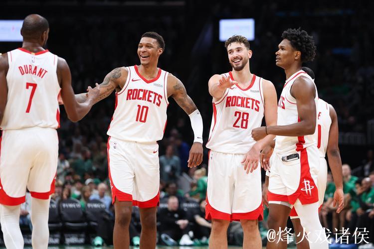 火箭115-113快船 球员评价:阿门满分,6人及格,2人低迷 火箭115-113快船 球员评价:阿门满分,6人及格,2人低迷